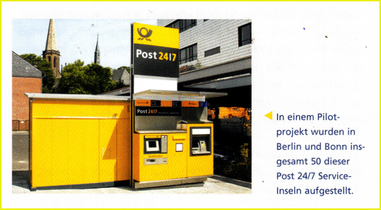Bild aus der Mitarbeiterzeitung der Postbank mit Foto einer Post 24/7 Service-Insel auf der Rückseite einer Packstation