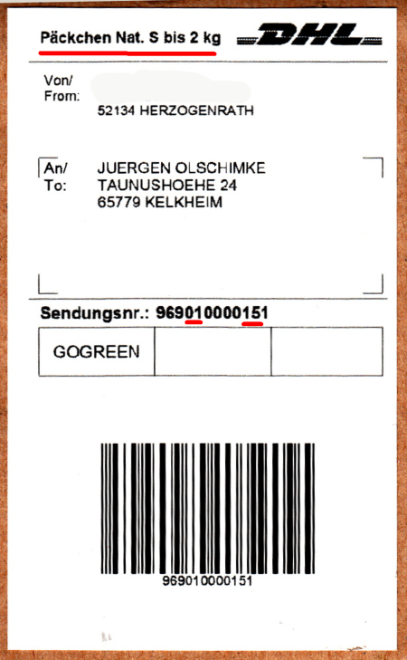 Päckchenmarke National S bis zwei Kilo mit dem Nummernkreis 01 und der fortlaufenden Sendungsnummer 15
