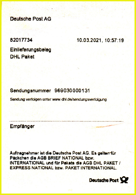 Einlieferungsschein für ein Postpaket bis fünf Kilo von der Poststation Rheinbach mit der Kassenkennzahl 82017734 links oben