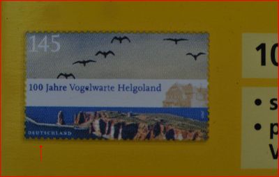 Detailausschnitt der gefälschten Verpackung – diese ist auf allen Seiten an dem falschen Schattenrand der Marke erkennbar Detailausschnitt der gefälschten Verpackung – diese ist auf allen Seiten an dem falschen Schattenrand der Marke erkennbar