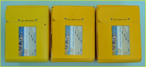 Schachtelvergleich Helgolandmarke - rechts die alte Version, in der Mitte das neue Layout und links die Fälschung der mittleren Variante Schachtelvergleich Helgolandmarke - rechts die alte Version, in der Mitte das neue Layout und links die Fälschung der mittleren Variante