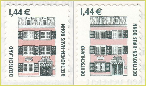 Vergleich der Stanzung der beiden echten Varianten - links die bekannte gerade Stanzung - rechts die bisher nicht beachtete wellenförmige Stanzung