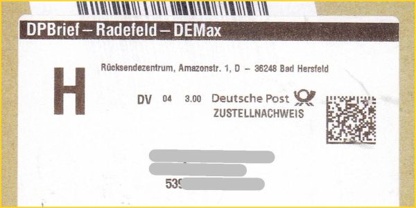 Ausschnittsvergrößerung der DV-Freimachung von Amazon mit dem Gesamtporto in Höhe von 3,00 Euro Ausschnittsvergrößerung der DV-Freimachung von Amazon mit dem Gesamtporto in Höhe von 3,00 Euro